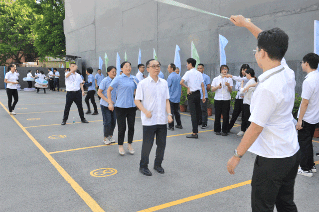 歡樂趣味的游園活動